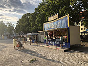 Dultstimmung bei Sommer in der Stadt auf dem Mariahilfplatz (©foto: Martin Schmitz)